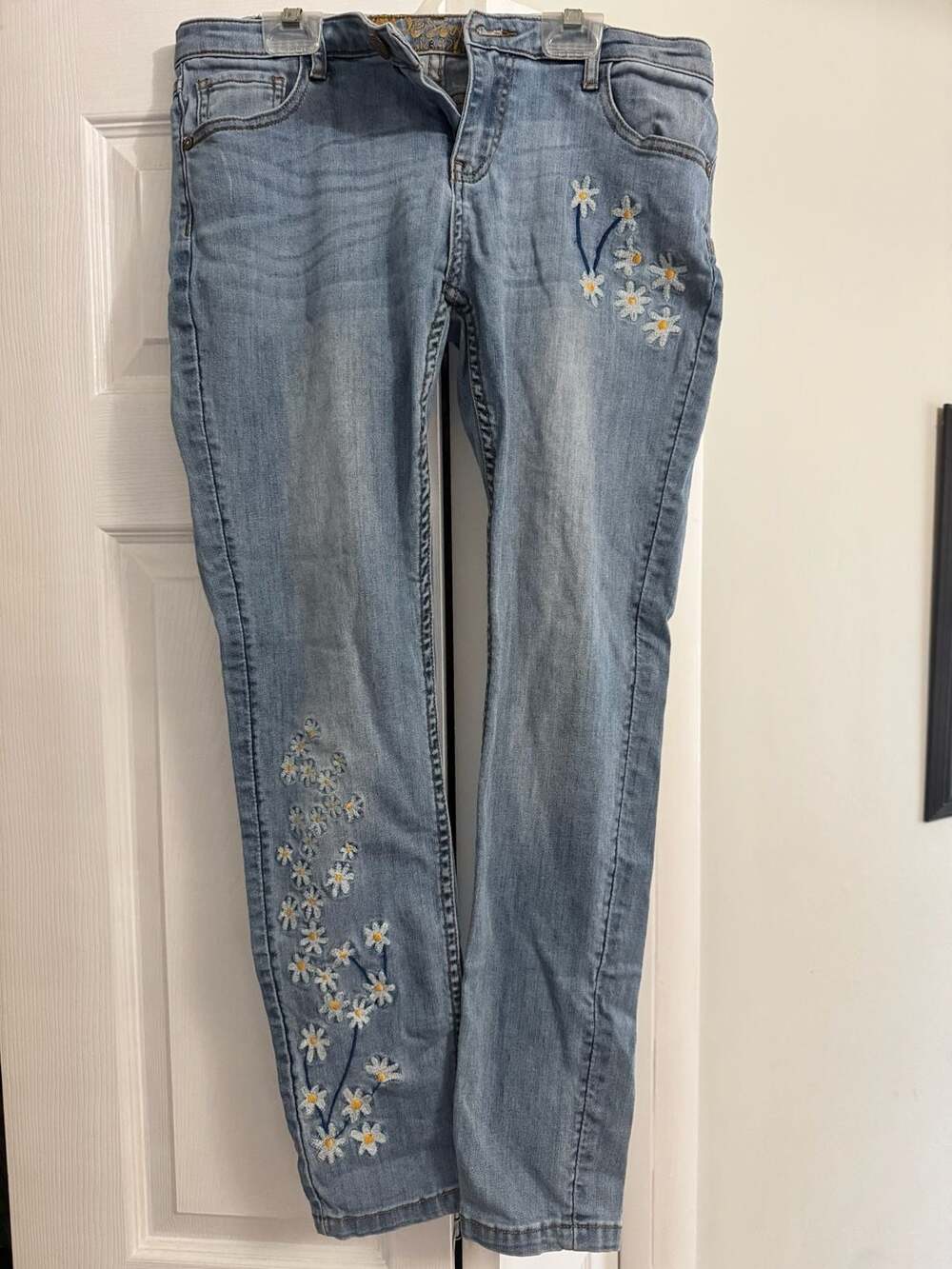 Desigual Women's Embroidered Daisy Jeans Size 32